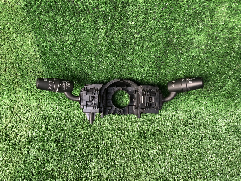 สวิตช์ยกเลี้ยว Mazda Mazda2 Skyactiv 2015-2019