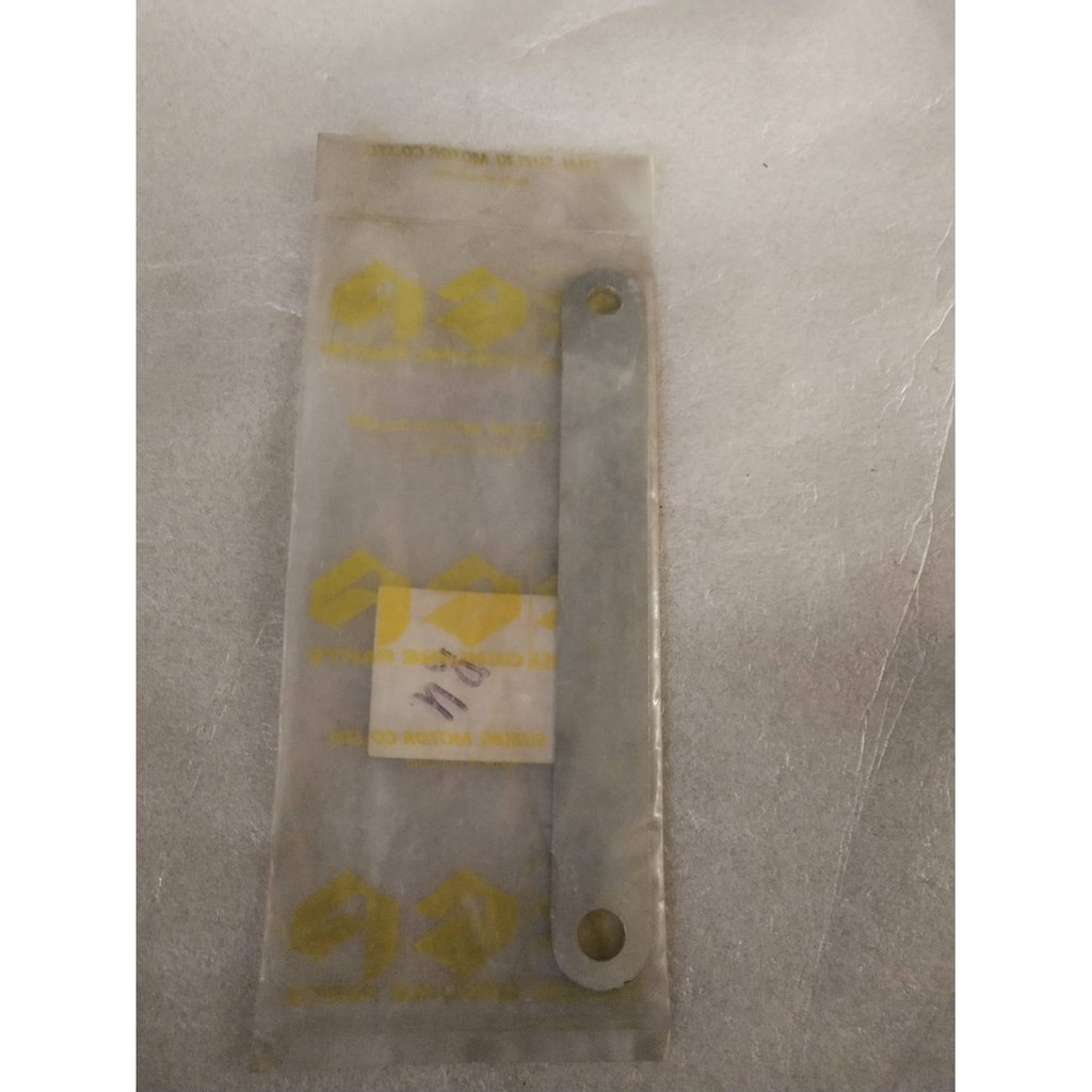 ขายึดจานเบรคหลัง รุ่นที่ใช้ FD110X-Z อะไหล่แท้ SUZUKI 64311-31C11T000