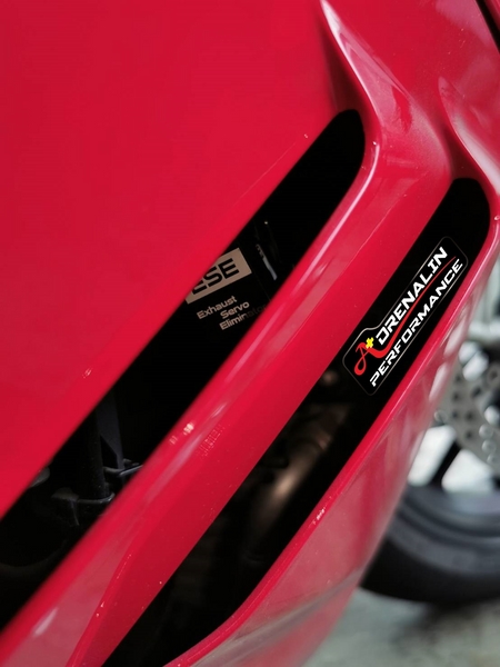 Healtech ปลั๊กหลอกเซอร์โวท่อไอเสีย panigale v4 2025+