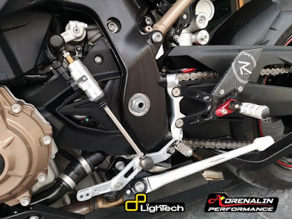 Lightech- เกียร์โยง (Rearsets) สำหรับ S1000RR 2020+ รุ่น R