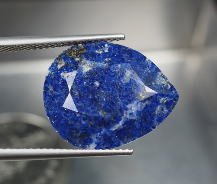 ลาพิสลาซูลี (Blue Lapis Lazuli) 14.06 กะรัต