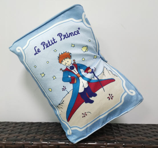 หมอน,หมอนสกรีนตามแบบ,หมอนรูปหนังสือ,ผลิตตามลายที่ต้องการ ขนาด24*32*14cm