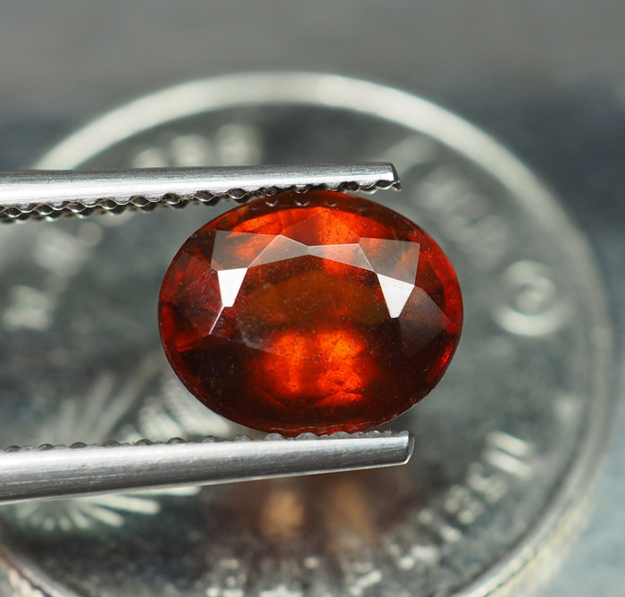 เฮสโซไนต์โกเมน (Hessonite) 1.75 กะรัตสีส้ม