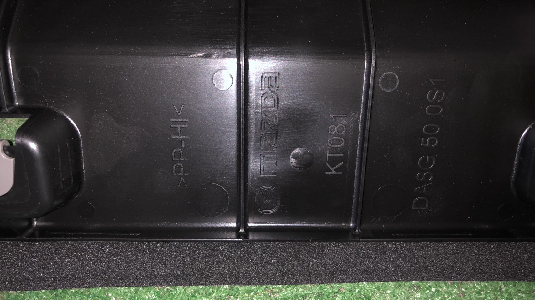 พลาสติกใต้เครื่อง Mazda2 2015