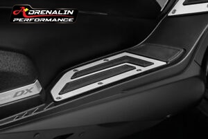 ที่วางเท้าด้านล่าง Rizoma สำหรับ Tmax 2017+