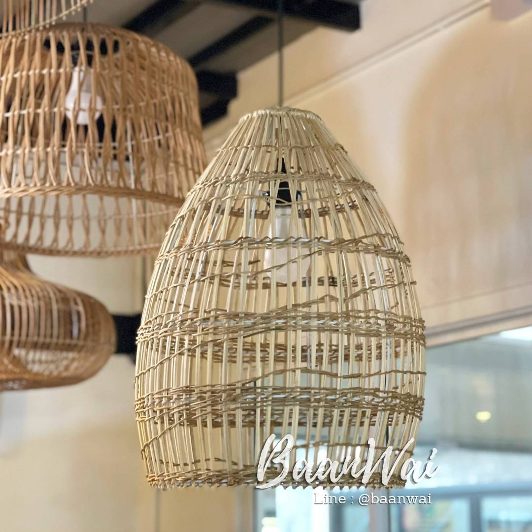 โคมไฟหวาย 40 cm. สูง 54 cm.