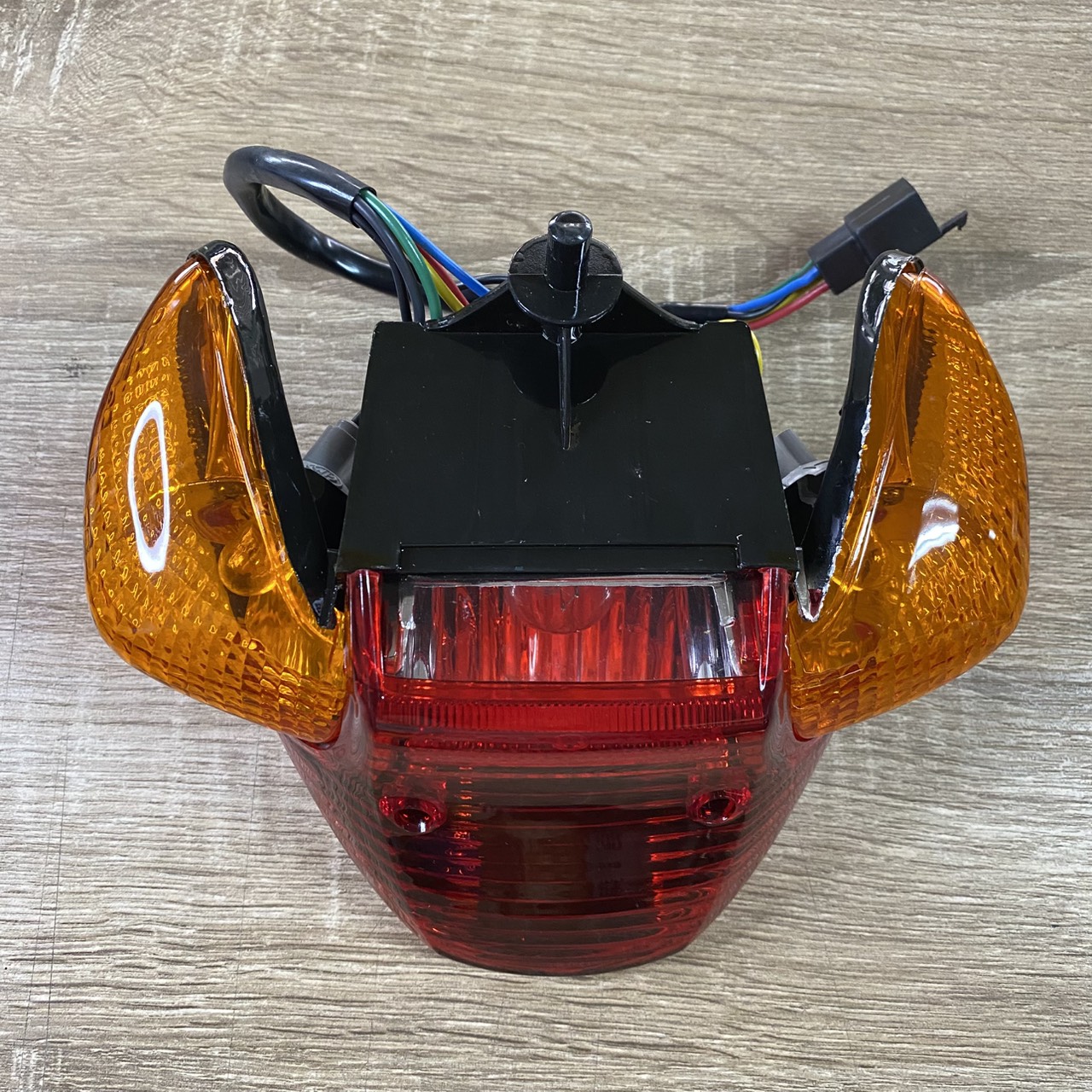 HMA 40631-044-00 ไฟท้ายชุด ตาเพชร TENA-RS SUPER อะไหล่เทียบHONDA