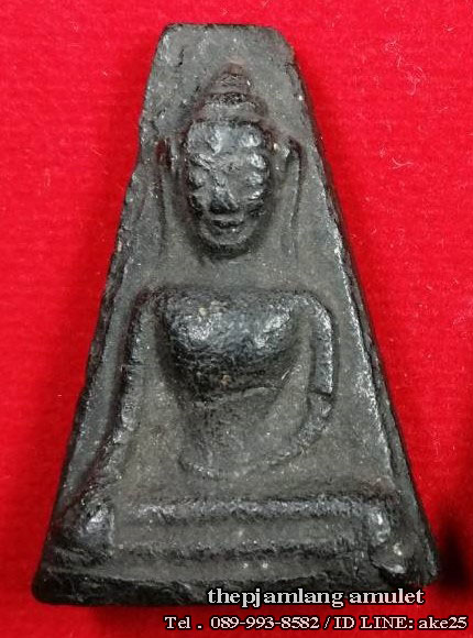 พระผงสุพรรณ(1) รุ่นแรก หลวงปู่ดี วัดพระรูป เมือง สุพรรณบุรี พิมพ์จัมโบ้ เนื้อดำ ปี 2513