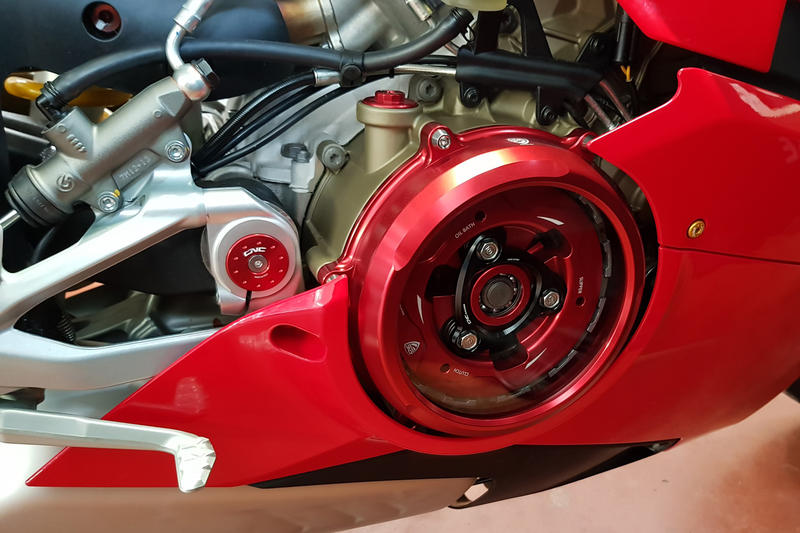 ครอบคลัทช์ใส CNC Racing (Cluth Cover Window) สำหรับ Panigale V4