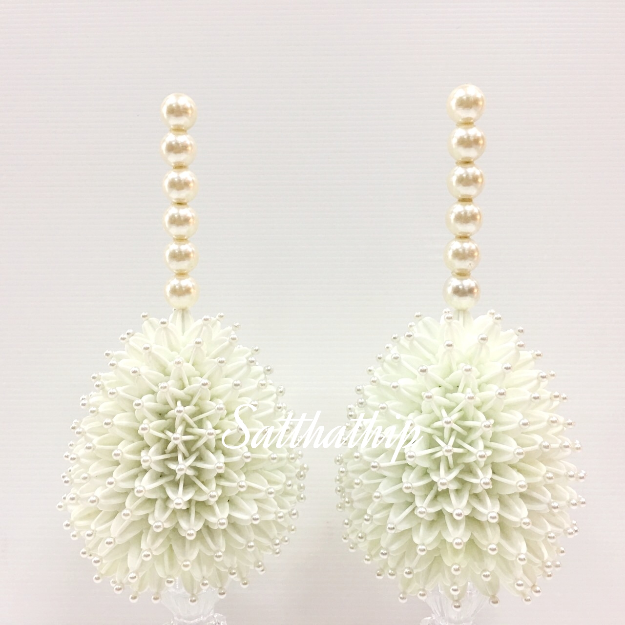 พานพุ่มดอกรักประดิษฐ์ [4"]