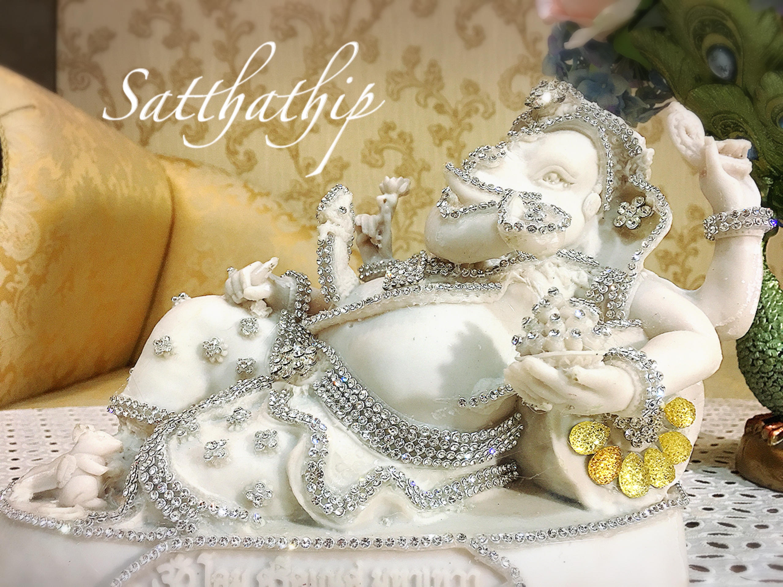 พระพิฆเนศ ปางเสวยสุข (เรซิ่น แต่งองค์) - Ganesha: Lord of Success