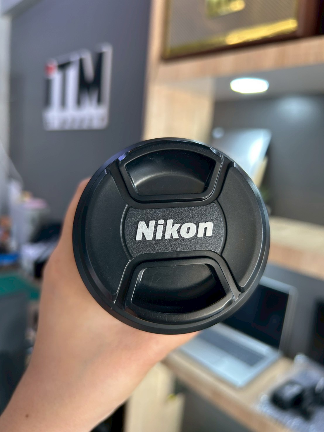 NIKON AF NIKKOR 70-300mm f/4-5.6G Zoom
