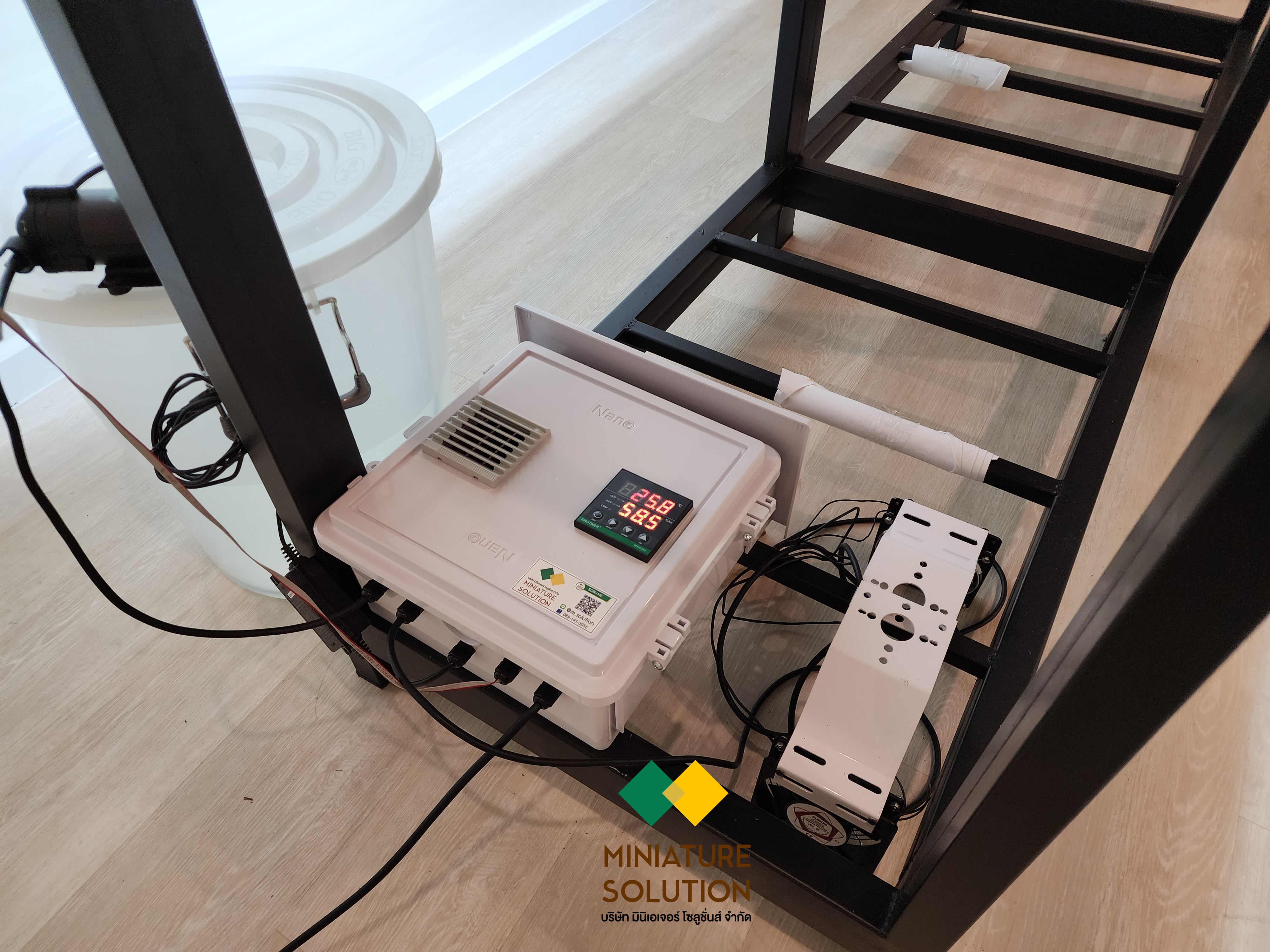 ระบบควบคุมสภาพแวดล้อมภายในตู้ Terrarium ควบคุมความชื้น อุณหภูมิ ที่้เหมาะสมกับพืช ภายในตู้ paludarium