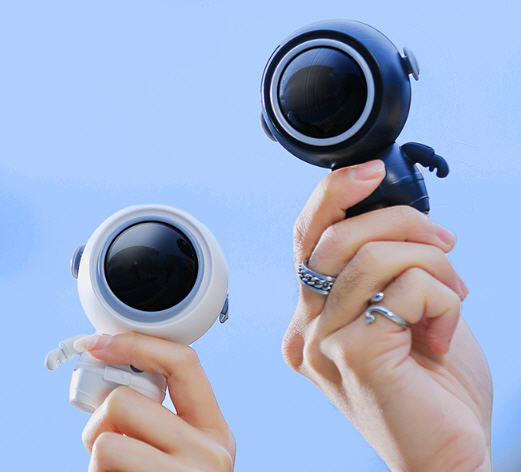 พัดลมพกพา,พัดลมรูปทรงนักบินอวกาศ