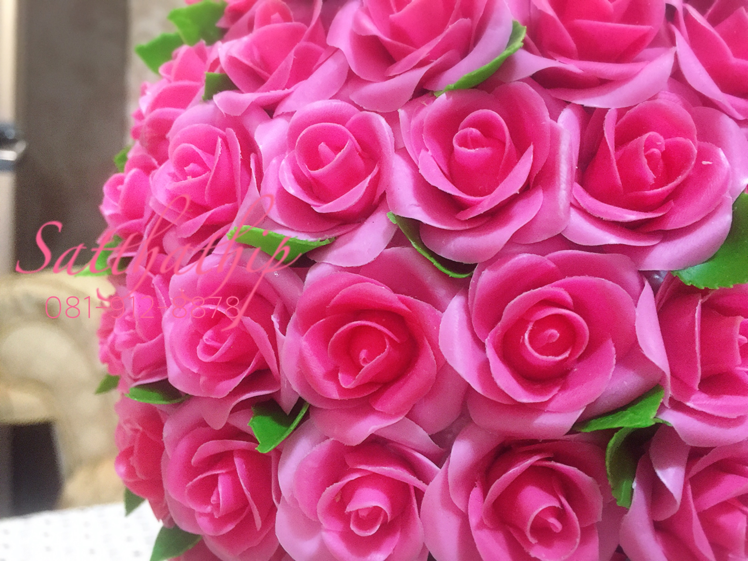 พานพุ่มกุหลาบ ประดิษฐ์จากดิน [8 นิ้ว 5,000 บาท/คู่]