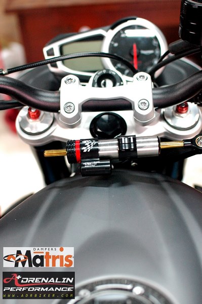 กันสะบัด Matris Dampers พร้อมขาจับ สำหรับ Triumph Street Triple 765 และ 675