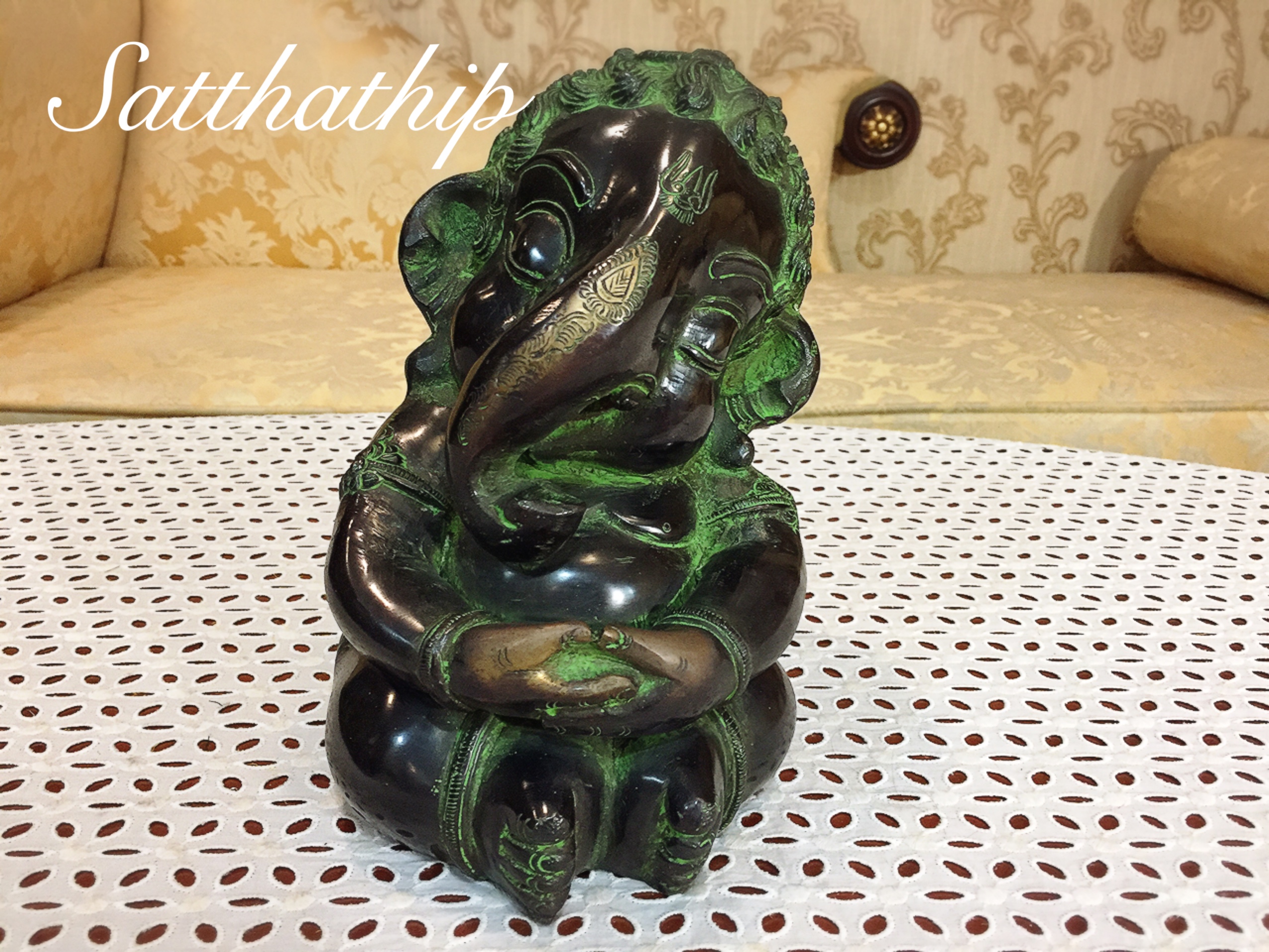 พระพิฆเนศ ปางเด็กนังสมาธิ ทองเหลือง (ทองเหลืองรมดำ ล้อชินเขียว) ผลิตและนำเข้าจากอินเดีย - Ganesha: Lord of Success