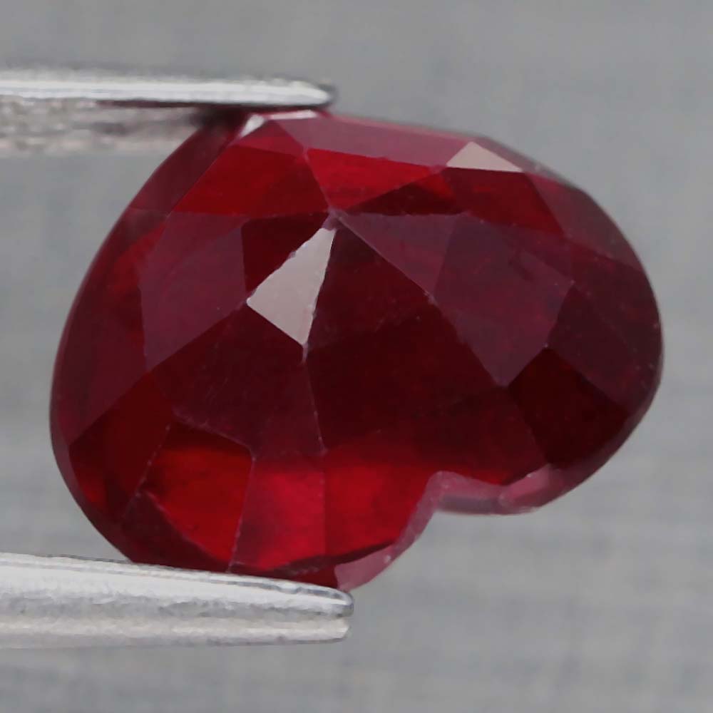 พลอยทับทิม (Ruby) 3.44 กะรัตลดราคา