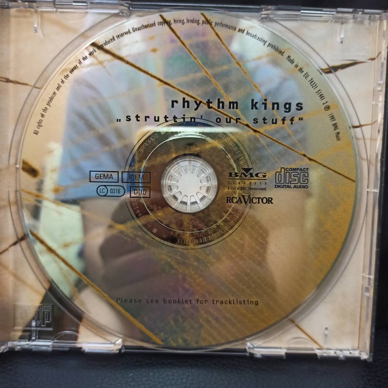 Rhythm Kings – Struttin' Our Stuff / EU / เป็นรอยเล็กน้อย