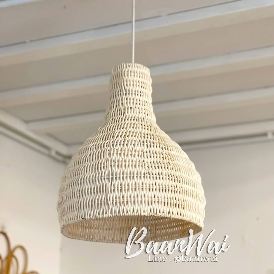 โคมไฟหวาย ฟอกขาว สานทึบ ขนาด 30 * 38 cm