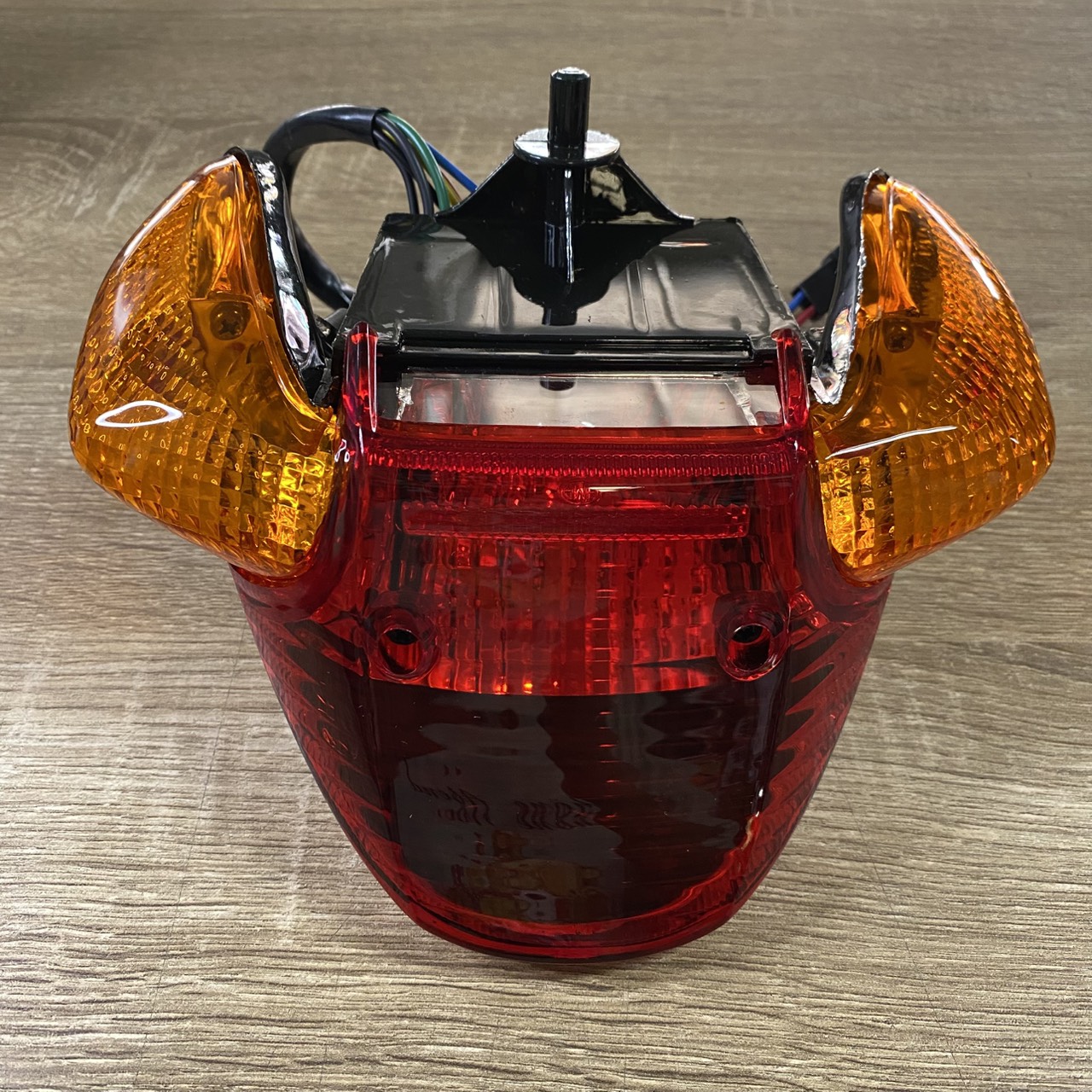 HMA 40631-044-00 ไฟท้ายชุด ตาเพชร TENA-RS SUPER อะไหล่เทียบHONDA