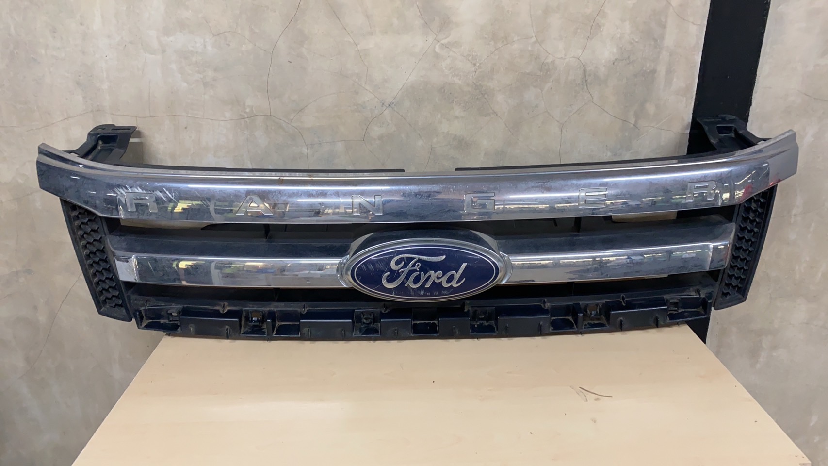 กระจังหน้า Ford Ranger