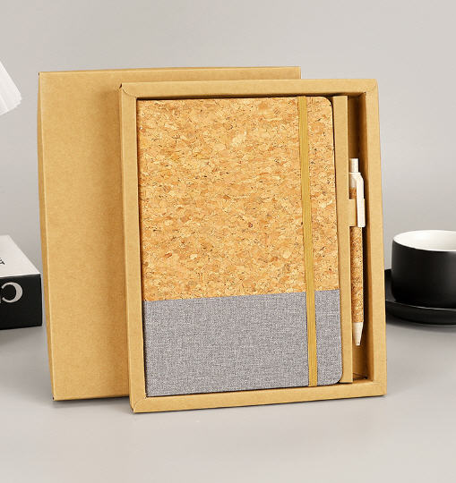 ชุดสมุดโน้ต+ปากกา+กล่อง,สมุดไดอารี่ปกไม้ก๊อก,สมุดโน้ตปกไม้ก๊อก,A5