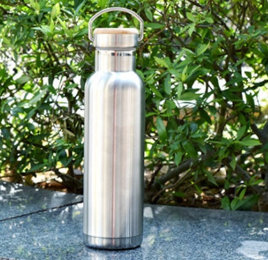ขวดน้ำสเตนเลสฝาไม้600ml,กระบอกน้ำสแตนเลสฝาไม้,งานเลเซอร์โลโก้