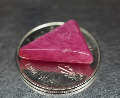 พลอยทับทิมแท้ (Ruby) 8.30 กะรัตสีม่วงแดง