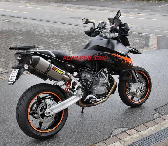 ท่อ akrapovic สำหรับ ktm 990 SM/SMT/SMR ทั้ง Slip-on และ Full (For Exhibition only)