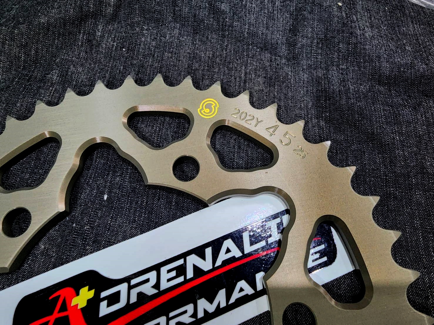 สเตอร์หลัง Sitta จาก Italy สำหรับ s1000RR 2011-2018 ขนาด 525/45