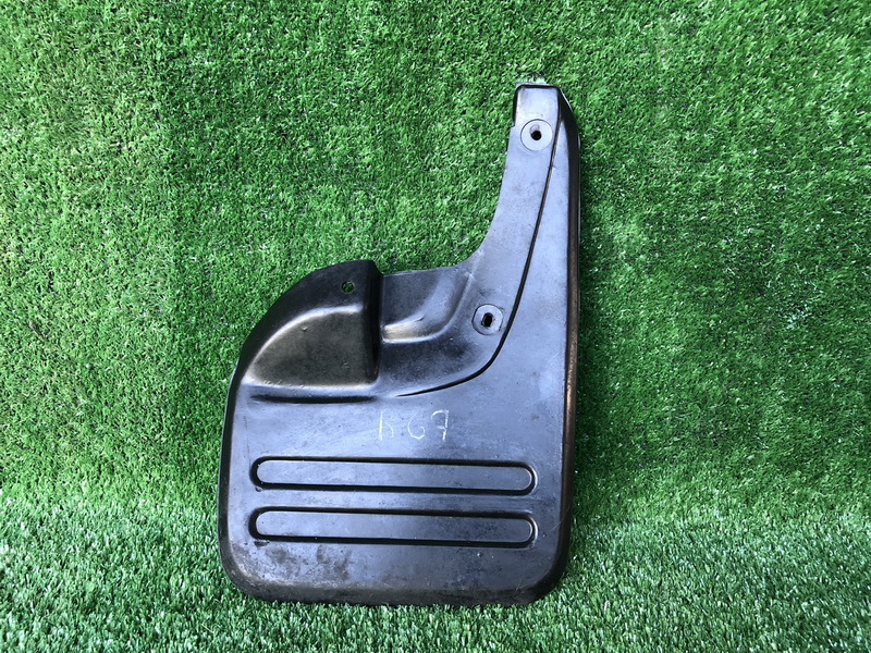 แผ่นกันโคลนรถยนต์