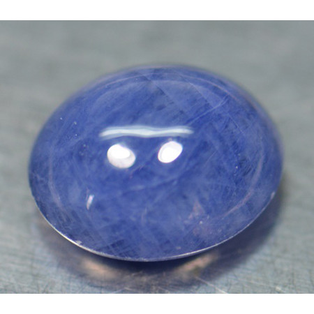พลอยไพลินหลังเบี้ย (Sapphire) 3.40 กะรัต