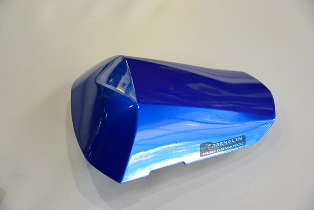 ครอบเบาะหลัง แบบสี และ คาร์บอน สำหรับ GSXR1000 2017+