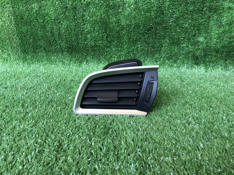 ช่องลมแอร์รถยนต์