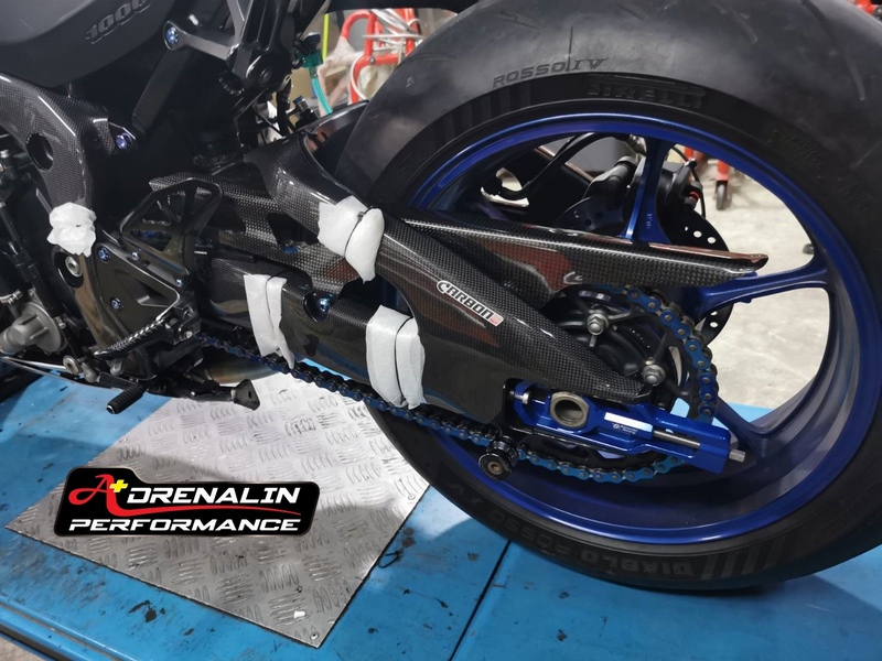 Carbon2Race บังโซ่คาร์บอน สำหรับ GSXR 1000 2017+