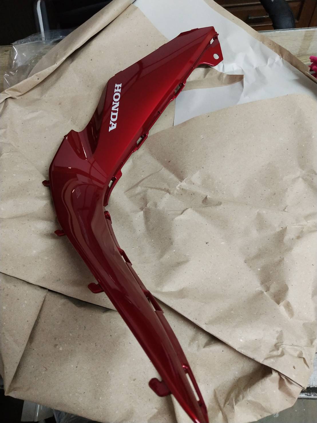 64355-K58-TL0ZB ชุดฝาครอบตัวกลางด้านซ้าย WAVE110I 2019-2020 อะไหล่แท้ HONDA