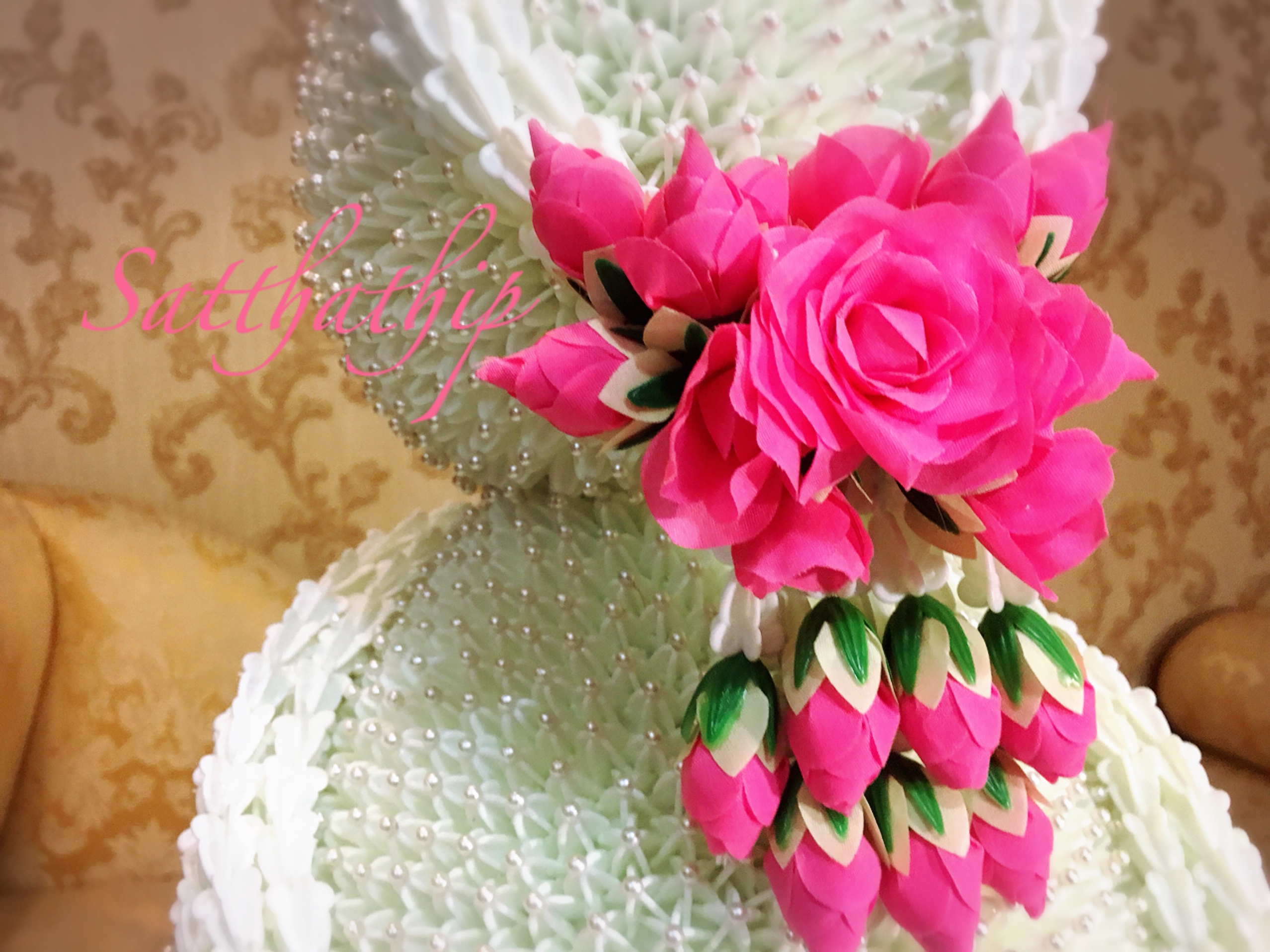 พานพุ่ม - พานพุ่มสักการะ - พานพุ่มดอกรัก - พานพุ่มดอกรักประดิษฐ์ (พลาสติก) - พานพุ่มสีขาว - Panpum