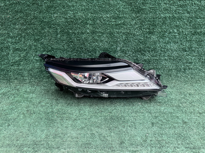 ไฟหน้า R Mitsubishi Pajero / Triton 2020-2024