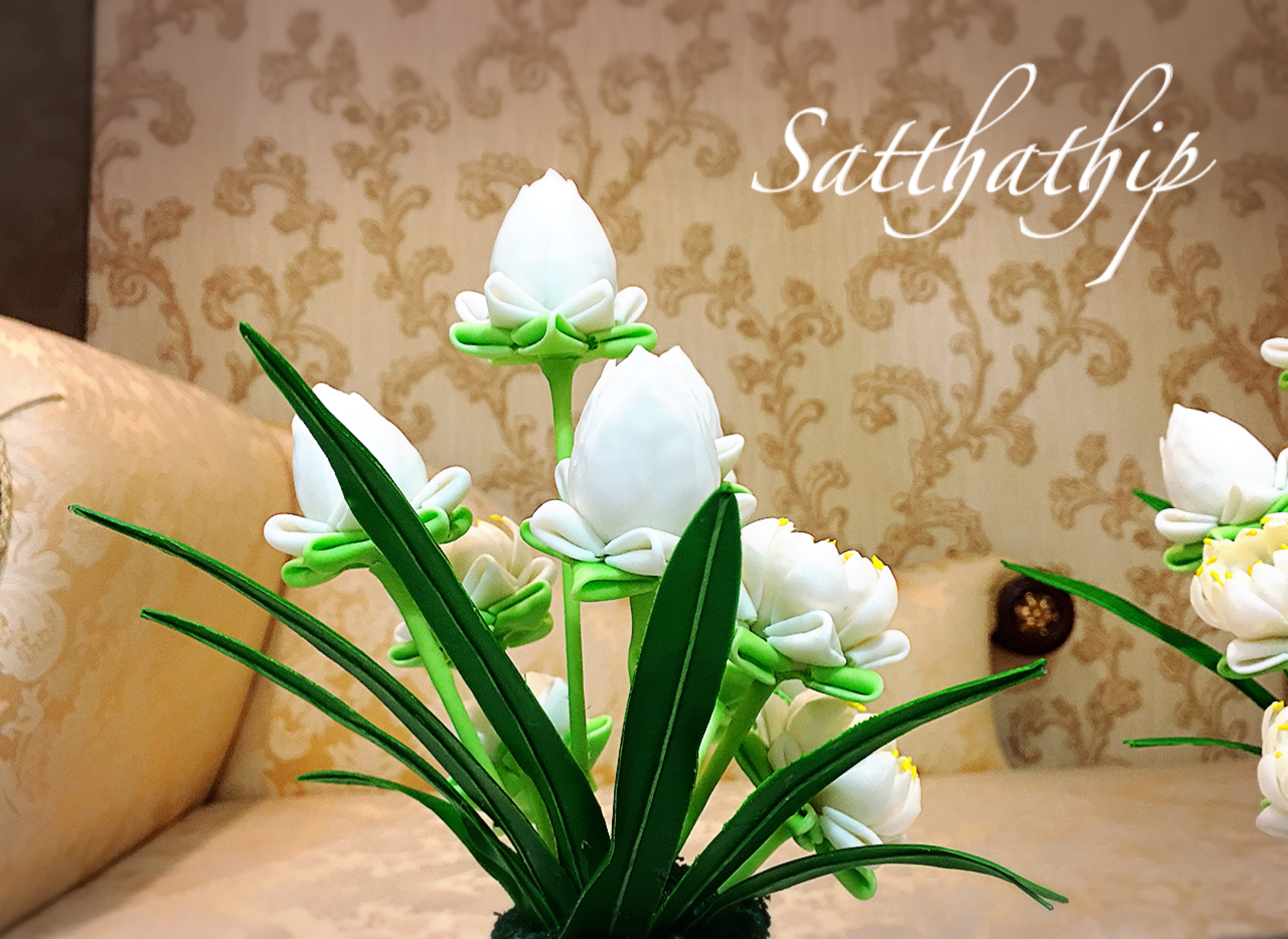 แจกันดอกบัว - ดอกบัวประดิษฐ์ - แจกันดอกบัวพับสีขาว (ข้างละ 9 ดอก) ประดิษฐ์จากดิน - แจกันดอกบัวประดิษฐ์ - Lotus Flower