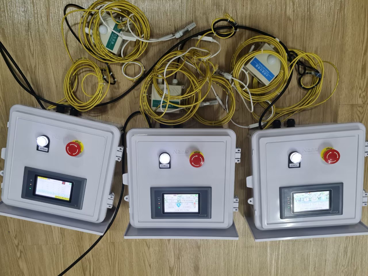 ตู้ควบคุม PLC HMI อ่านค่าสภาพแวดล้อม ขนาดเล็ก x SMC