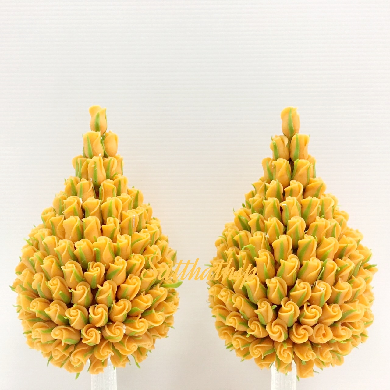 พานพุ่มดอกกุหลาบ ประดิษฐ์จากดิน [4 นิ้ว 1,890 บาท/คู่]