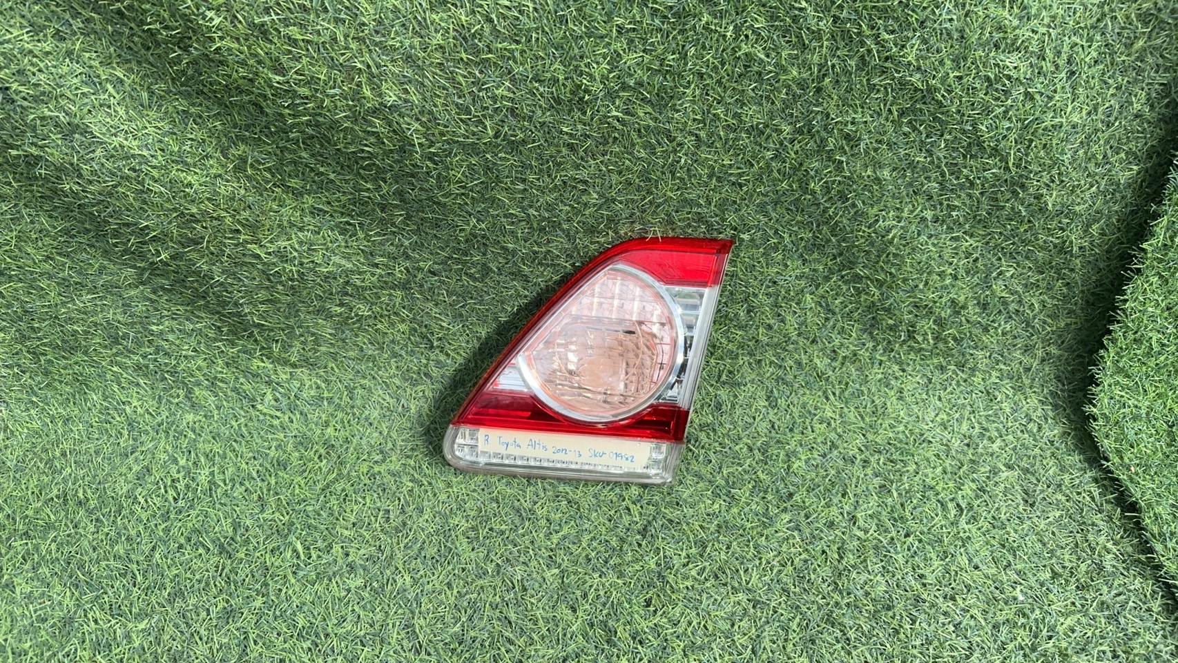 ไฟทับทิม R Toyota Altis 2012-13