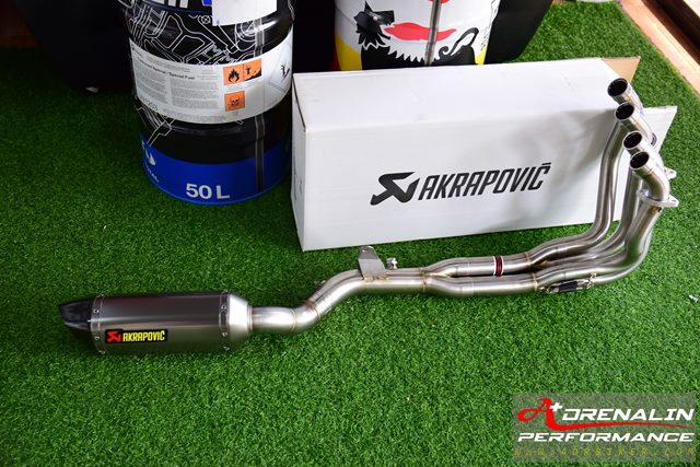 ท่อ Akrapovic HEX Slip-On Line สำหรับ Z900 (For Exhibition only)