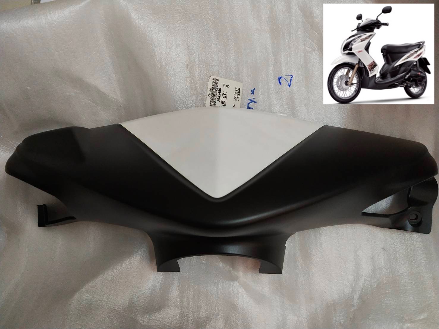 4C9-F6143-00-0Y ฝาครอบแฮนด์บน MIO ZR สีดำด้าน/ขาว ปี2009 มีโอ2ตา อะไหล่แท้ YAMAHA