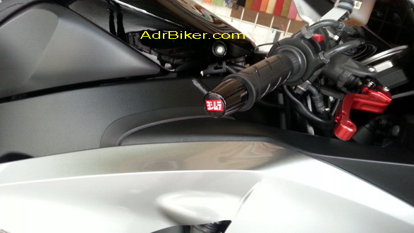 ปลายแฮนด์ Yoshimura สำหรับ CBR1000RR 2017+