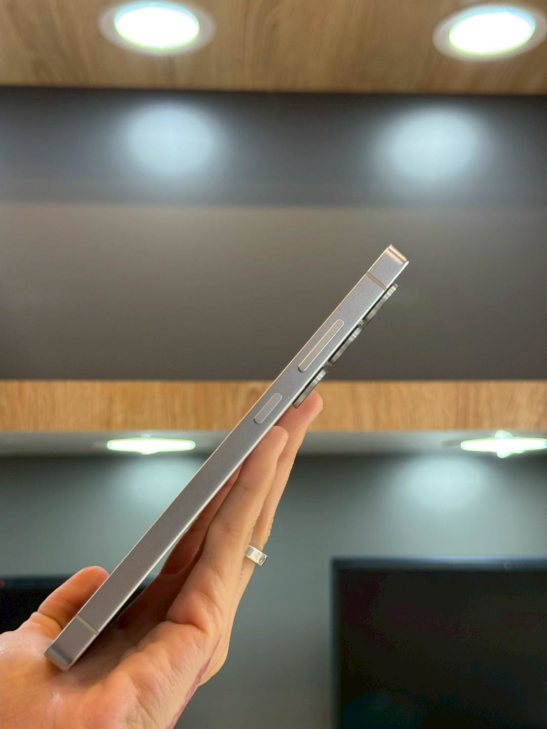 Samsung Galaxy S25 Ultra 12/256GB สี Titanium Whitesilver