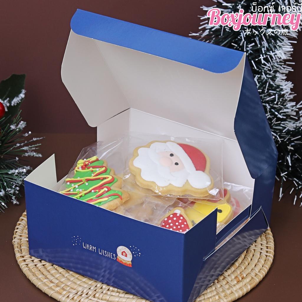 กล่อง Snack Box เล็ก ลาย X' Mas Charming ห่อ 20 ใบ กว้าง 12.7 x ยาว 12.7 x สูง 6.5 ซม. (09-8229)