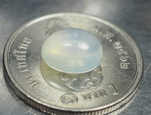 โอปอลขาว (White Opal) 1.70 กะรัต