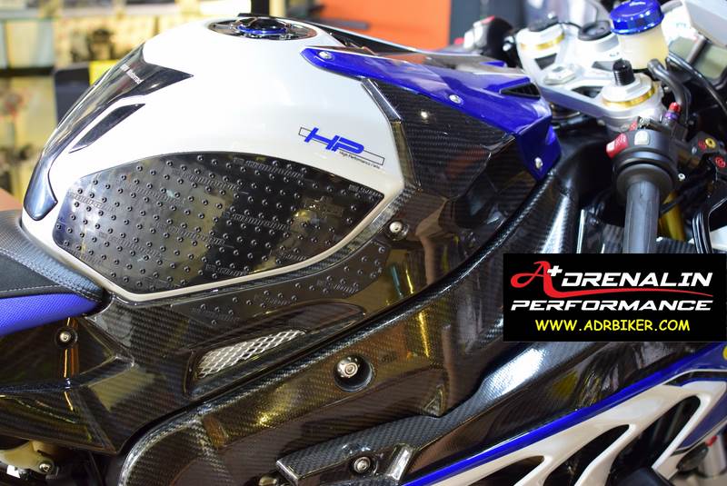 แผ่นติดข้างถังกันลื่น StompGrip สำหรับ S1000RR